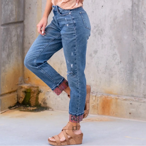 NWT Judy Blue Jeans with Paisley cuff 7/28 - Picture 2 of 6